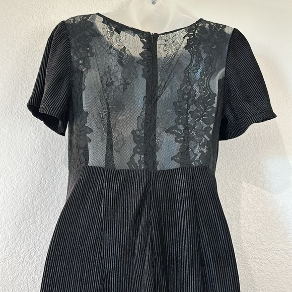 French Connection Womens Sarrelle Lace Back Jumpsuit size Small NWOT - Picture 9 of 10